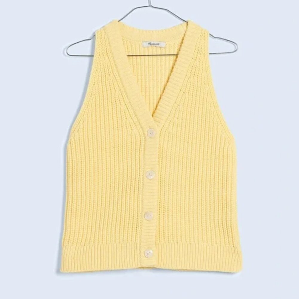 Madewell Cutaway Sweater Vest in Pale Pineapple YELLOW  NQ338
